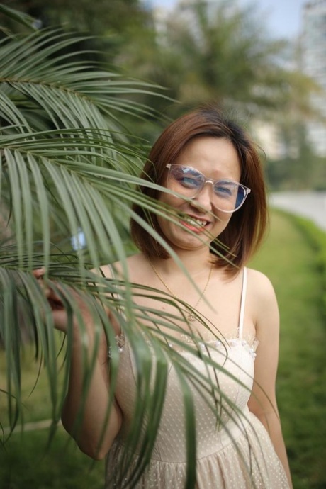 cheveux courts asiatiques chaud en haute qualité image