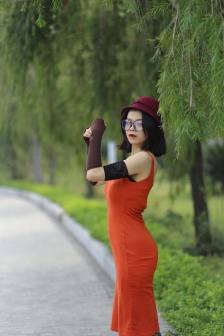 cheveux courts asiatiques sexy nue photos