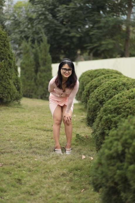 jupe asiatique nu parfait photos
