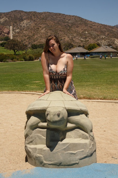 petite amie aux gros seins meilleur sympa image