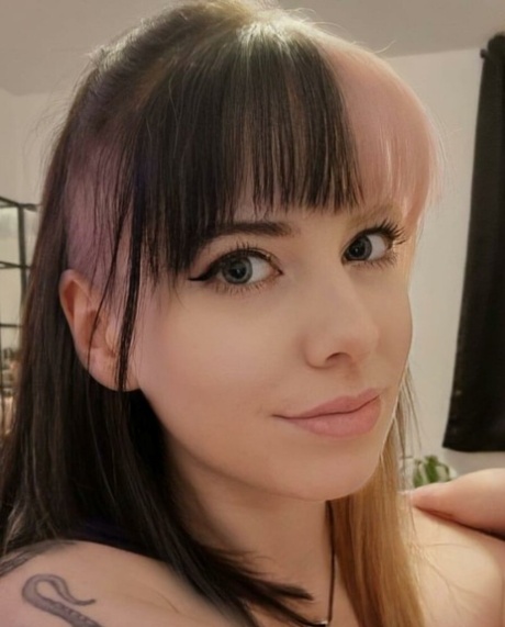 joli visage adulte xxx archive