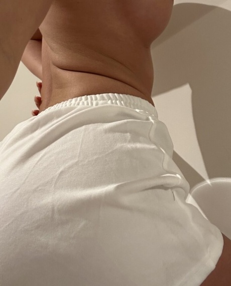 selfie sexy adulte en haute qualité img