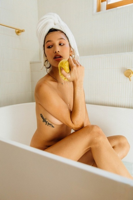 belle latine érotique en haute qualité photo