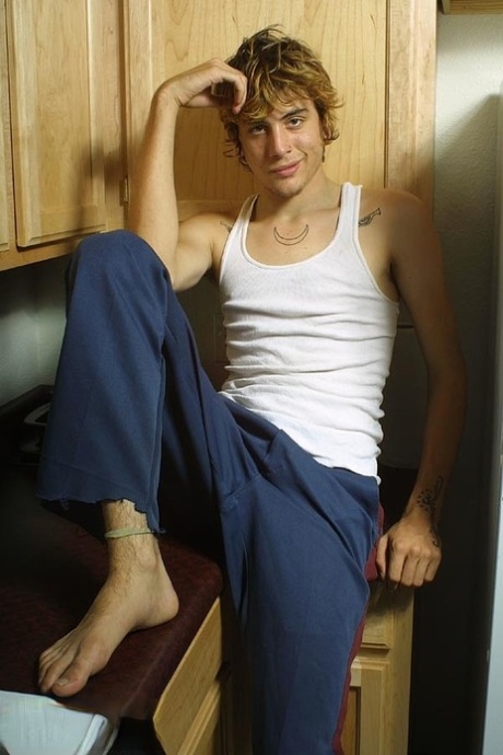 amateur gay parfait nu archive