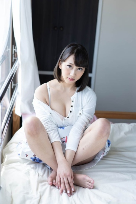 cheveux courts asiatiques sexy exclusif des photos