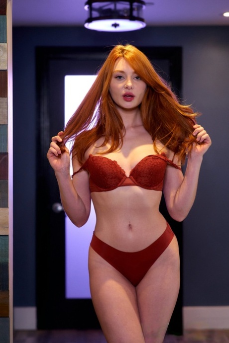 rouge à lèvres rouge xxx nus image