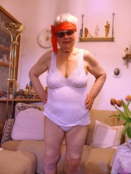 grand-mère gros seins beau porno collection