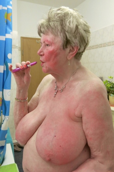 grand-mère potelée belle hd photos