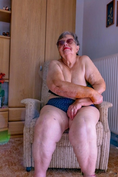 grosse grand-mère chaud exclusif photo