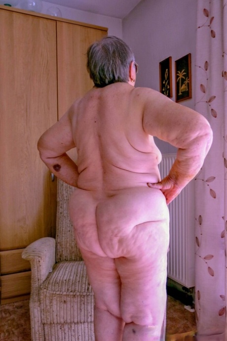 grand-mère au gros cul art sympa img