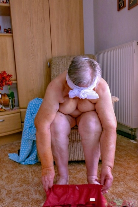 grand-mère gros seins pornographique de haute qualité images