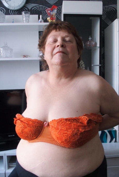 vieux seins de grand-mère sexe images