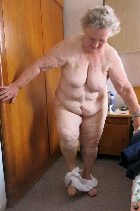 grand-mère mature chaud adulte image