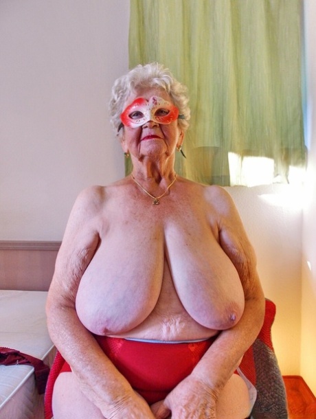 grand-mère ridée sympa, meilleur photo