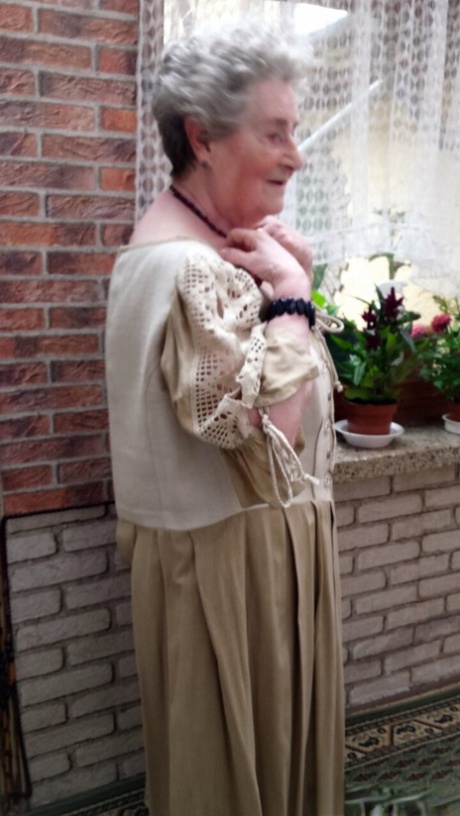 grand-mère nus collection