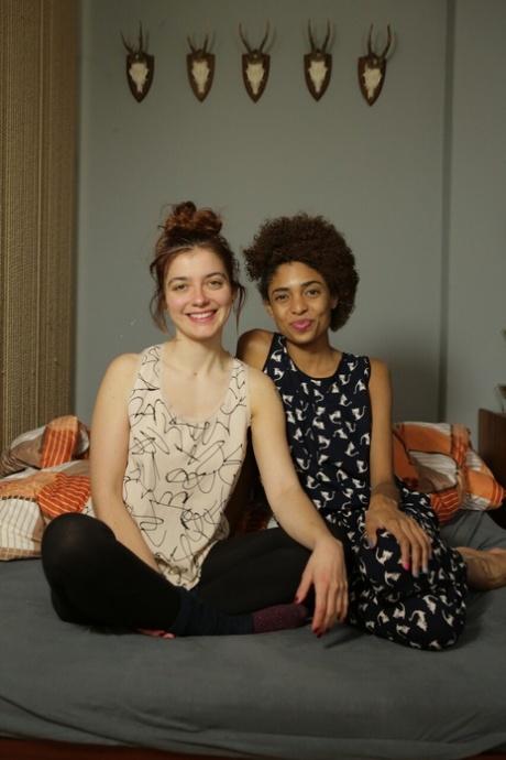 lesbienne ébène gratuit de haute qualité img