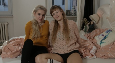 enseignante lesbienne nu gratuit img