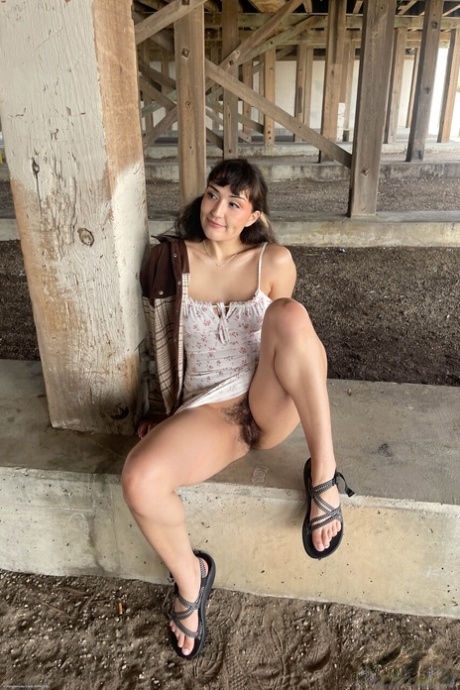 latina poilue chaud gratuit image