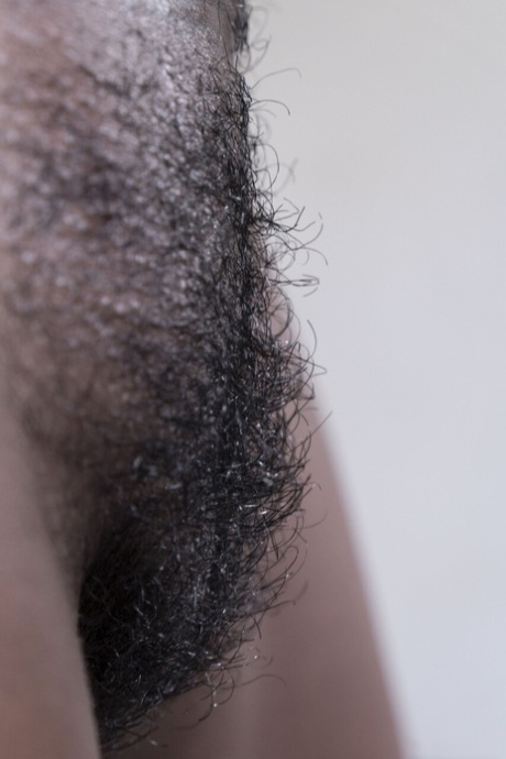 ébène maigre assez nue archive