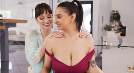 grande latina haute définition érotique photos