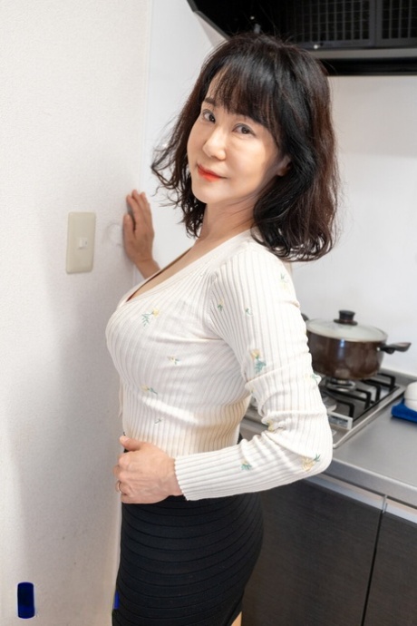 milf japonaise chaud sympa img