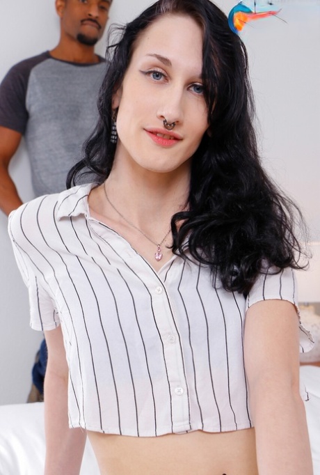 人妖娘娘腔 性感裸體 圖片