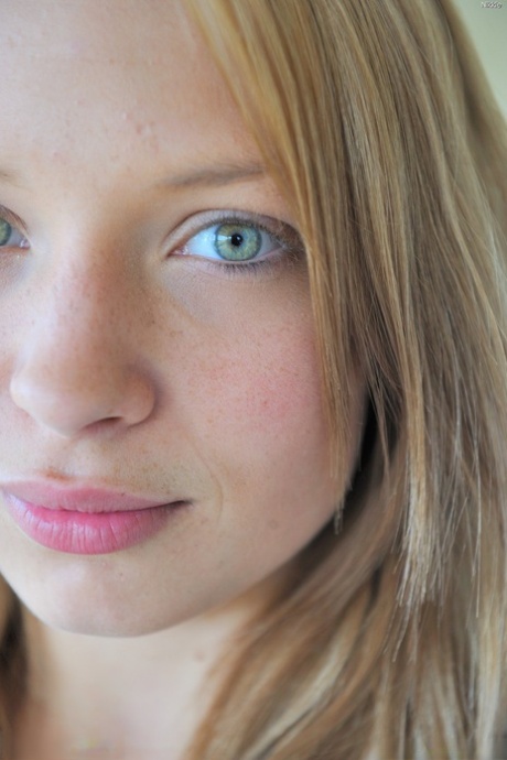 jolie blonde hd galerie